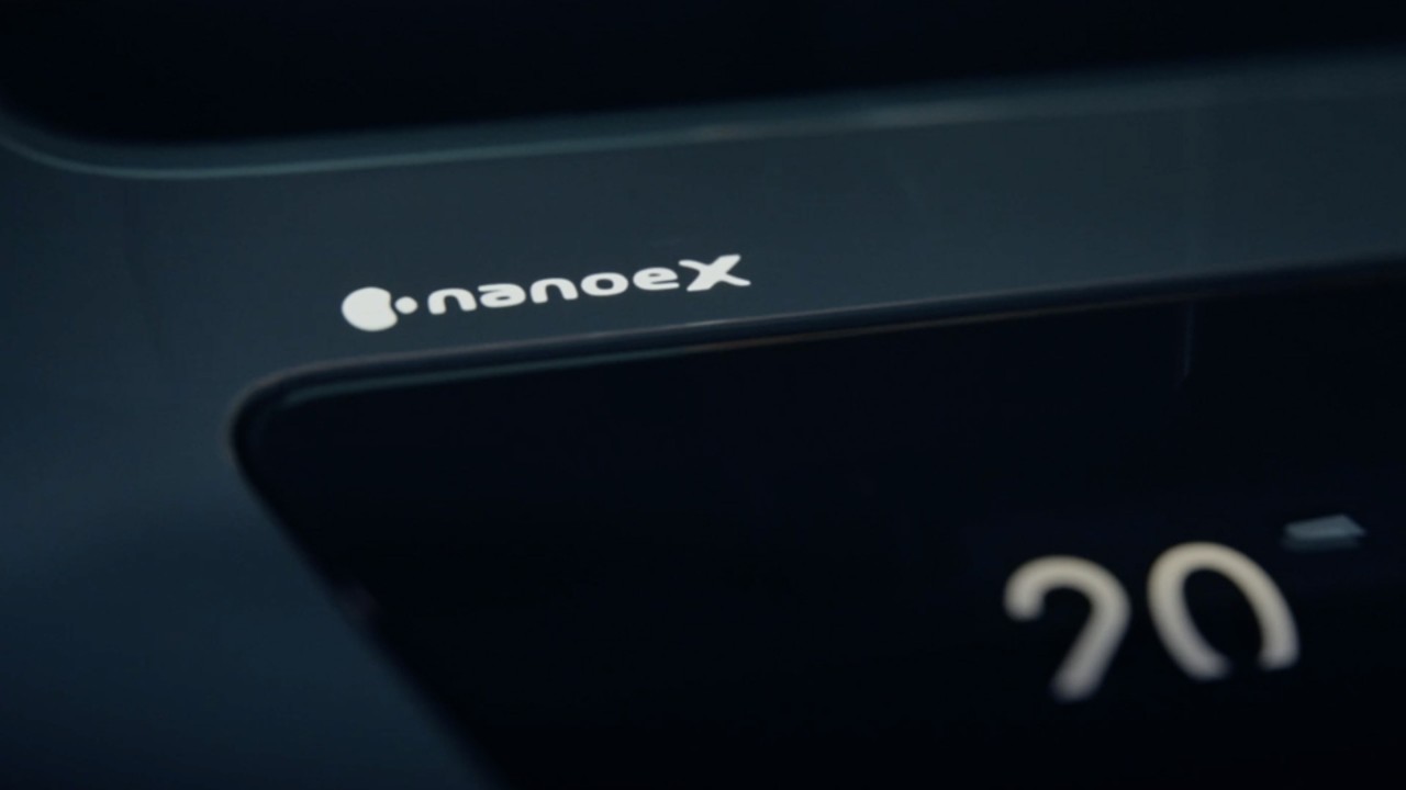Lexus nanoe™ X -logo